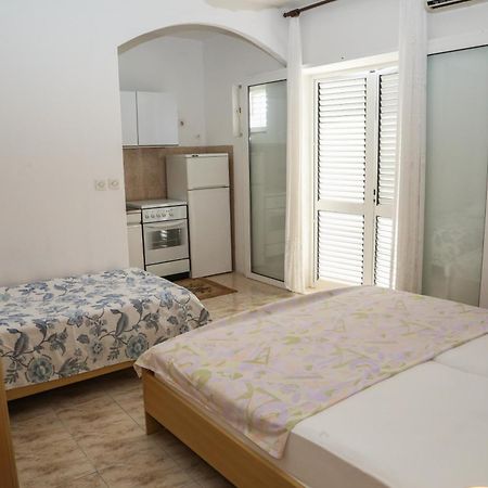 Apartments Butkovic フヴァル 部屋 写真