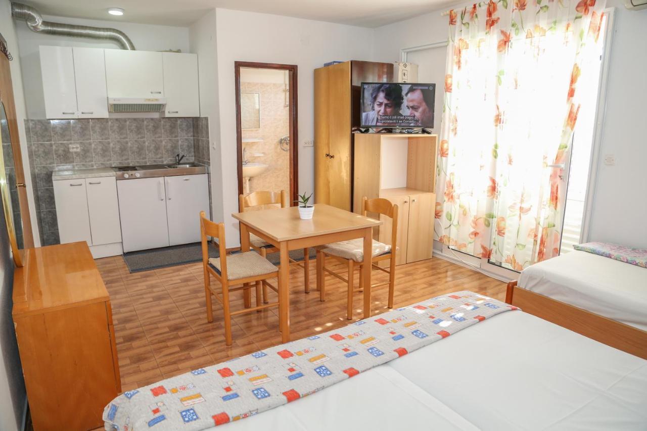 Apartments Butkovic フヴァル エクステリア 写真