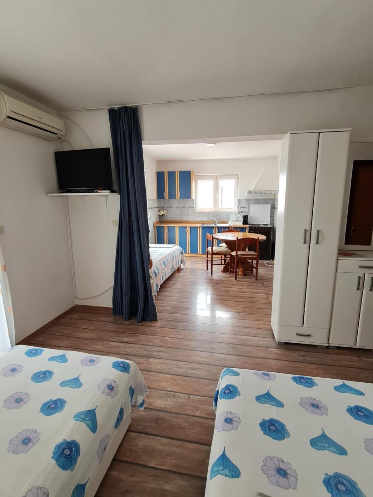 Apartments Butkovic フヴァル エクステリア 写真
