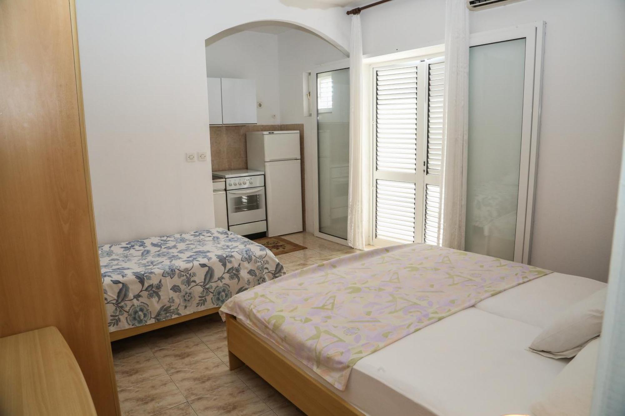 Apartments Butkovic フヴァル 部屋 写真
